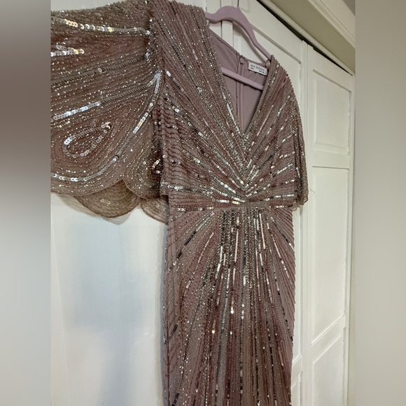 NWT |Mac Duggal 93583 Pink Vintage Rose Sequined V Neck Cape Sleeve Gown Size 8 - Picture 9 of 17